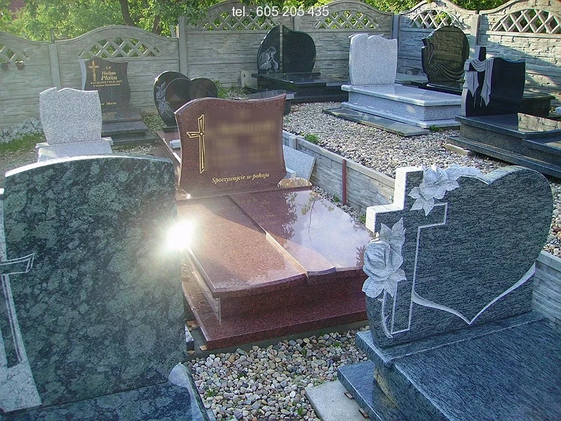 Nagrobek podwójny z granitu